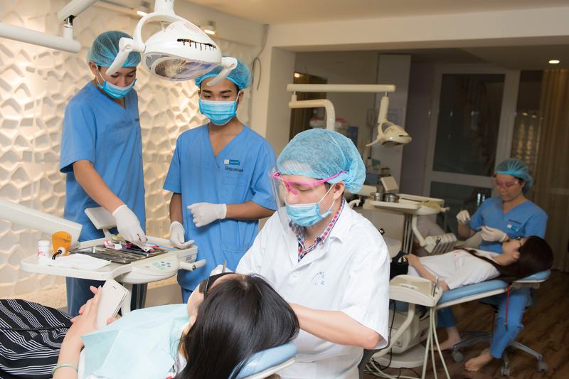 Nha khoa quốc tế Việt Đức  có hơn 12 nghìn ca bọc răng sứ mỗi năm.