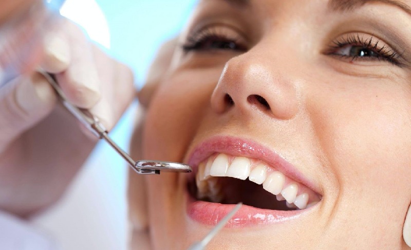 Bọc răng sứ là phương pháp phục hình thẩm mỹ cho răng ngày càng phổ biến