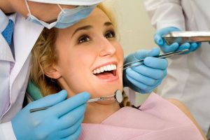Bọc răng sứ có bị hôi miệng không? Điều này còn phụ thuộc vào nhiều yếu tố