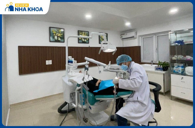 Phòng khám răng Nguyễn Hoàng Mai được trang bị các thiết bị y khoa hiện đại